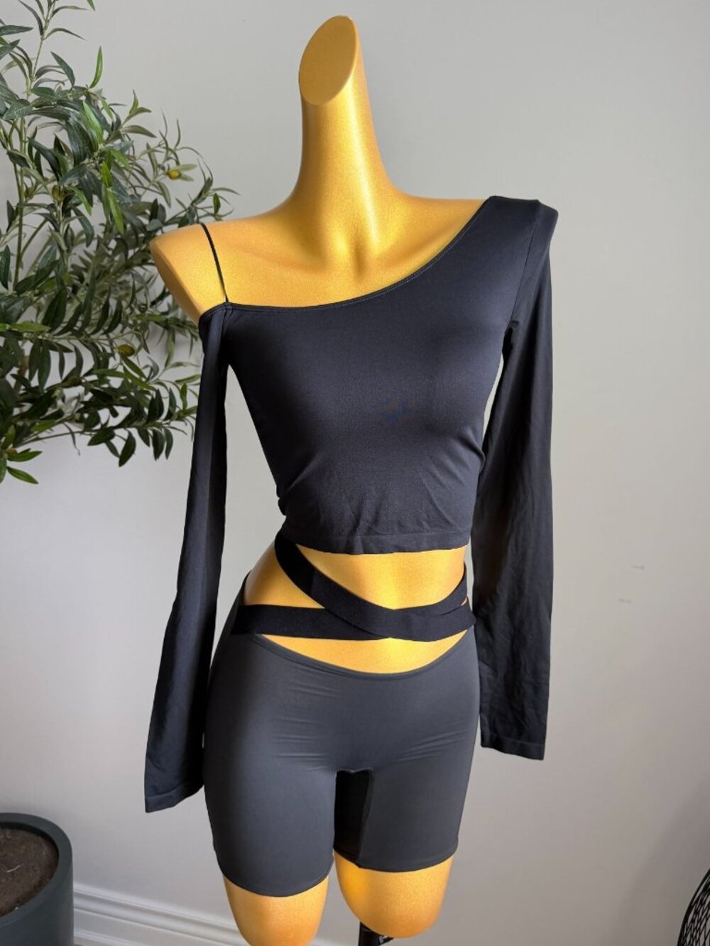 Black One Shoulder Asymmetrical Crop Top S Stretchy Activewear